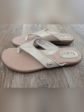 boc Women’s Metallic Beige Thong Sandals